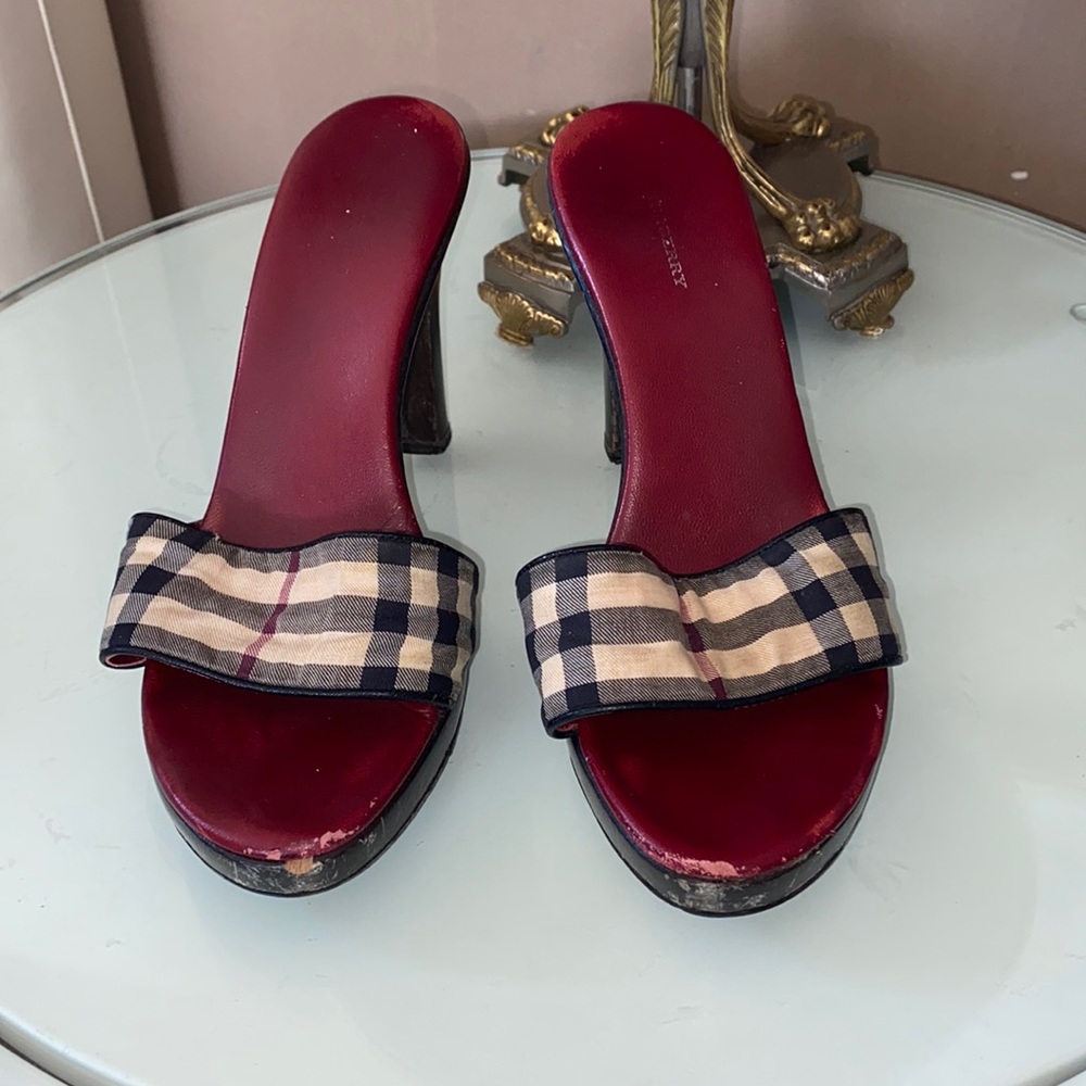Burberry Platform Slides Tan Check Pattern. - image 3
